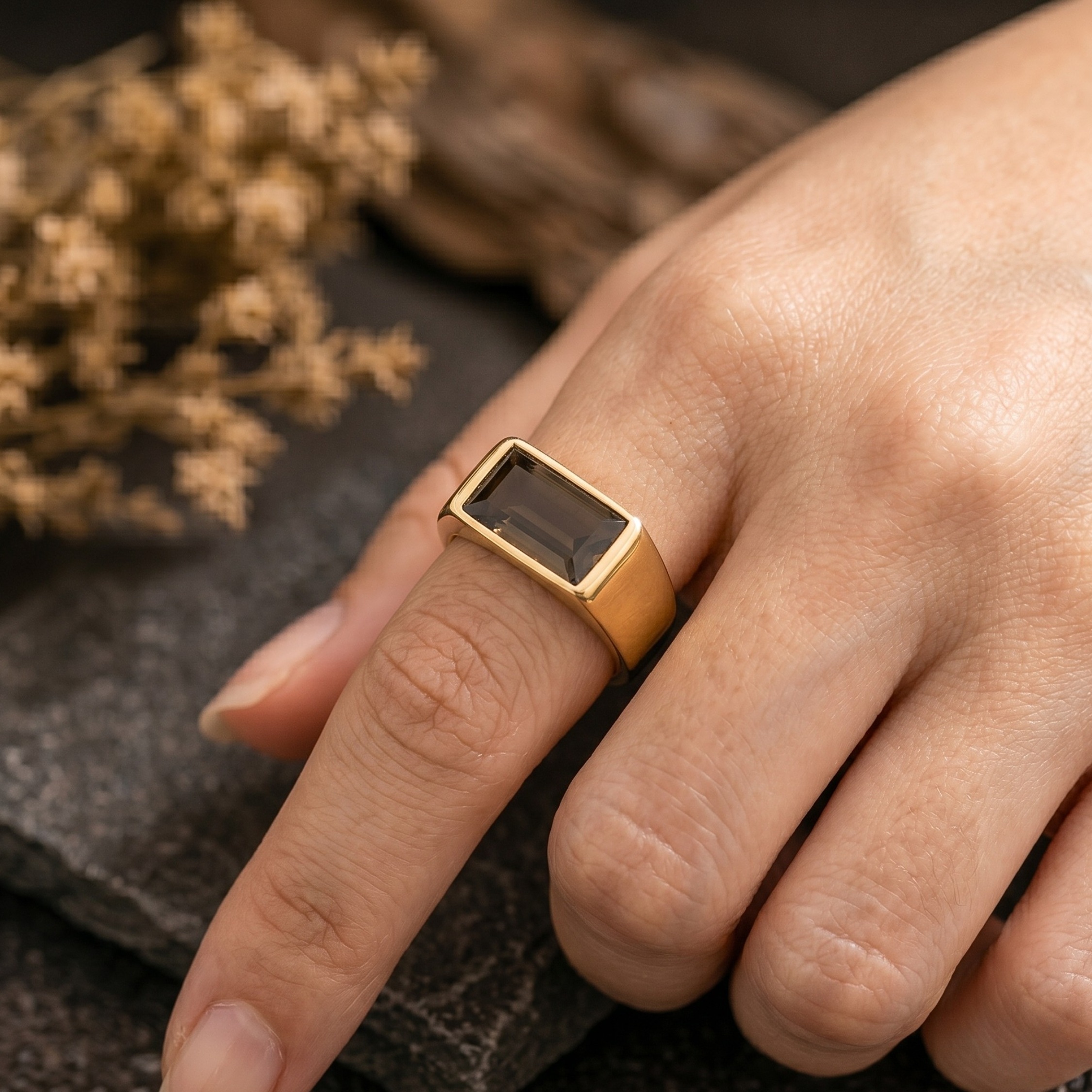 Vintage Baguette Cut Black Onyx Ring/Yellow Gold Minimalist Bar Ring/Signet Black Gemstone Ring/Everyday Ring/Antique Wedding Gift For Wife