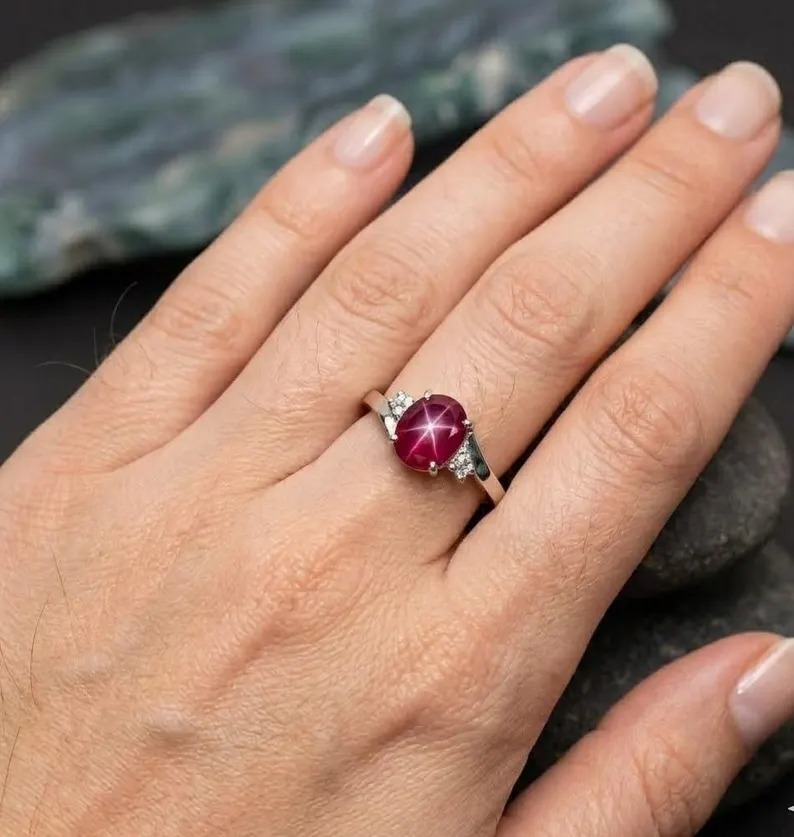 Vintage Red Lindy Star Ring, Red Star Ruby Silver Ring, 925 Sterling Silver, Red Star Sapphire Gemstone Ring, Engagement Ring, Gift For Her