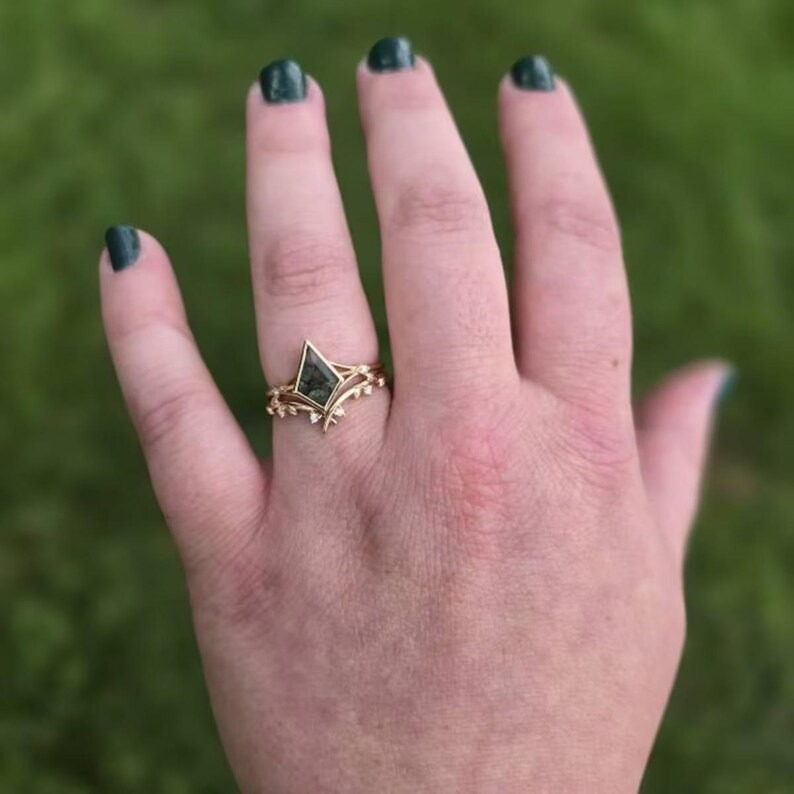 Vintage kite cut green moss agate engagement ring set 14k white gold marquise cut diamond ring for women unique bridal wedding ring set gift