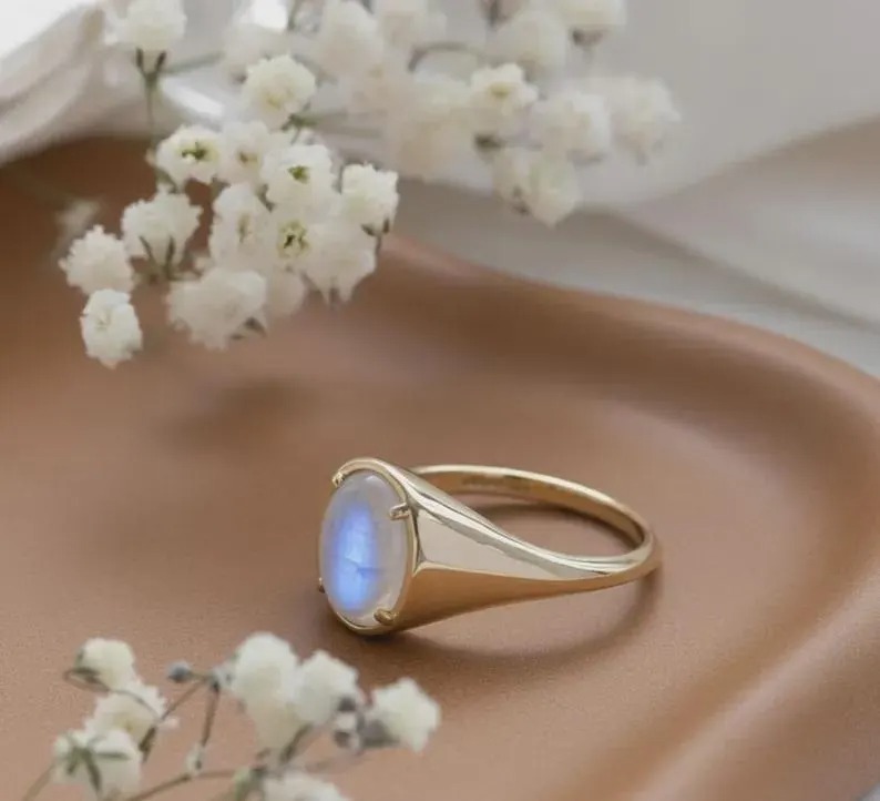 Rainbow Moonstone Ring, Single Gemstone Solitaire Oval Signet Ring, June Birthstone, 14k Gold Signet Ring, Vintage Bezel Prong Signet Ring