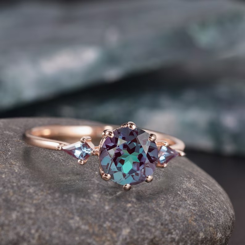 Vintage Alexandrite Ring, , Engagement Ring, unique marriage proposal ring, June Birthstone ring, Anniversary Gift for Her, promise ring
