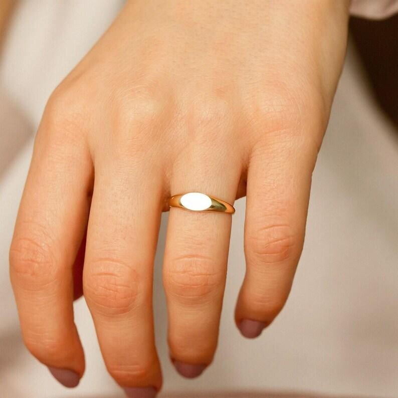 14k Solid Gold Tiny Signet Ring, Delicate Personalized Pinky Ring For Women-Vintage Engravable Gold Name Ring, Handmade Jewelry, Bridal Gift