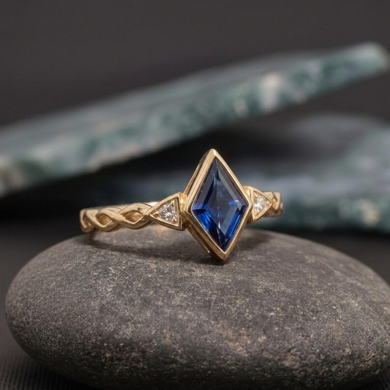 Unique Kite Cut Sapphire Ring, 14K Solid Rose Gold Engagement Ring, Vintage Side Accent Cluster Ring, Dainty Statement Jewelry Gift for Her