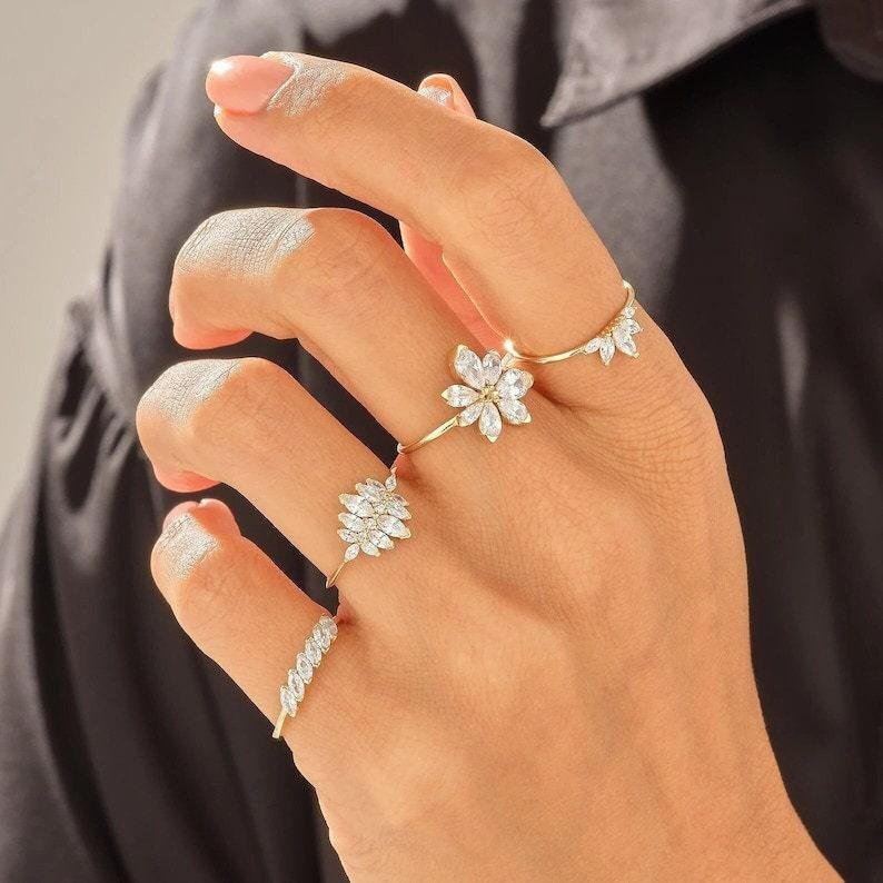 Vintage Flower Moissanite engagement ring 14K/18K Solid Gold Ring Anniversary Ring Promise Ring For Her Flower Ring Promise Anniversary ring