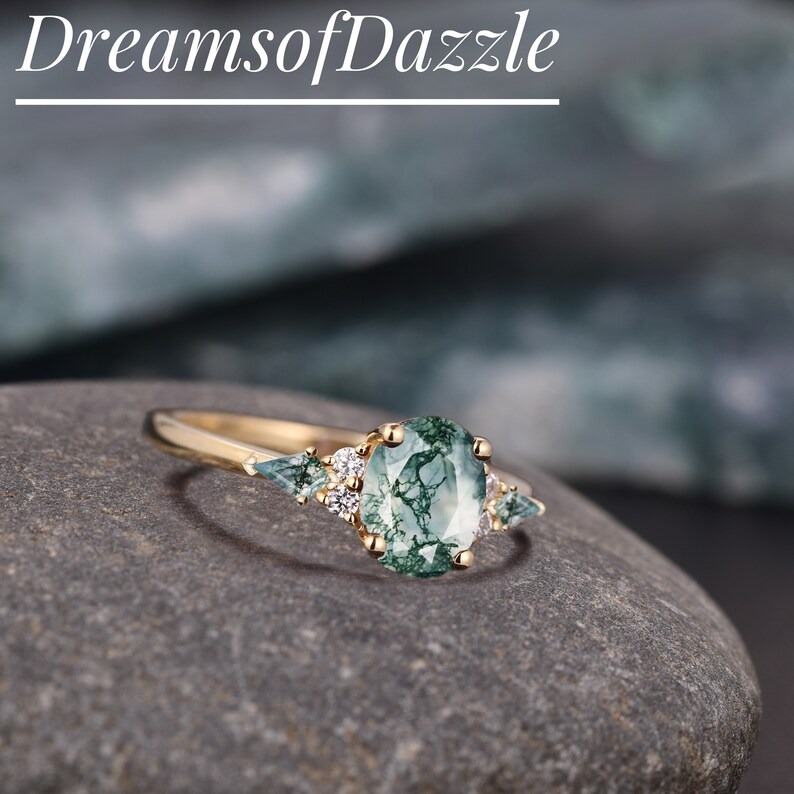 Moss Agate Engagement Ring Oval Vintage Solid Gold Ring Unique Cluster Kite Cut Green Agate Moissanite Wedding Ring Bridal Ring Anniversary