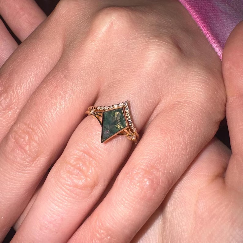 Vintage kite cut green moss agate engagement ring set 14k white gold marquise cut diamond ring for women unique bridal wedding ring set gift