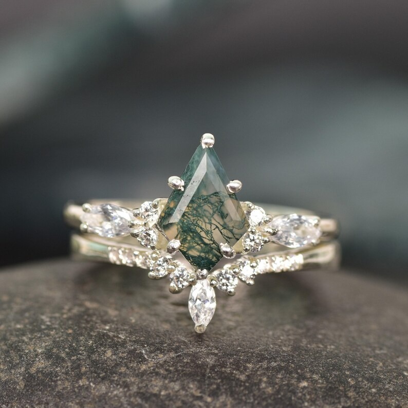 3pcs kite cut moss agate engagement ring set 14k rose gold art deco unique wedding bridal ring set moissanite ring for women fine jewelry