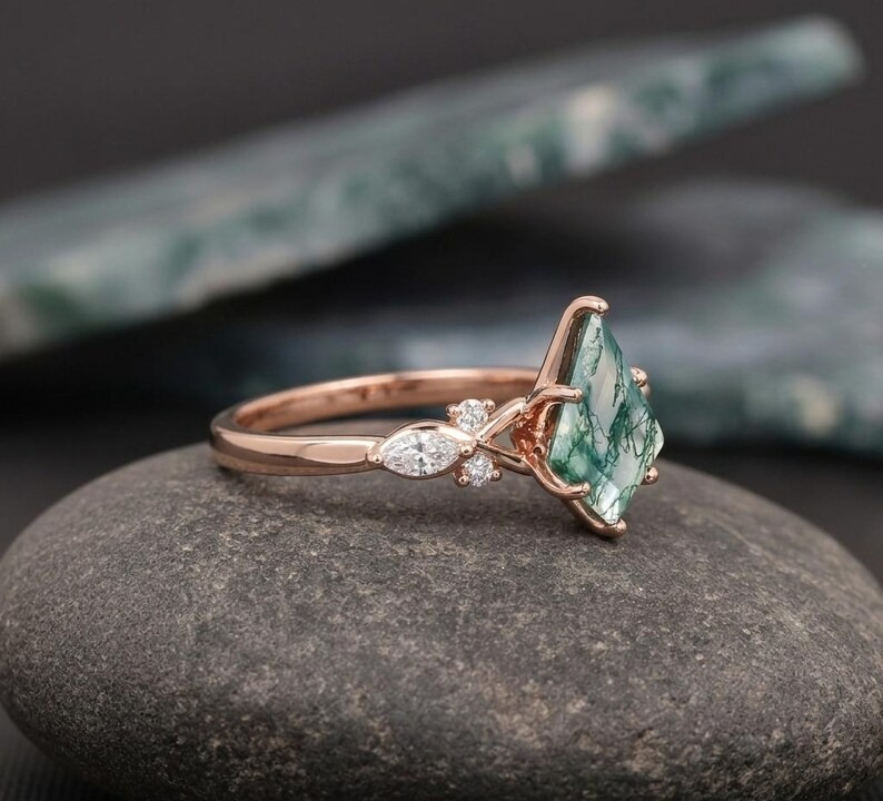 Kite Cut Moss Agate Wedding Ring Vintage Rose Gold Green Agate Engagement Ring Women Marquise Cut Moissanite Twisted Bridal Anniversary Ring