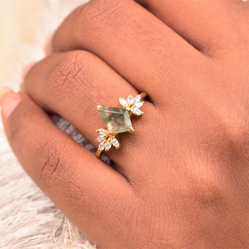 Vintage Kite Cut Moss Agate Engagement Ring, Unique 14k Cluster Marquise Moissanite Ring, Delicate-Stacking Ring, Anniversary Gift For Her