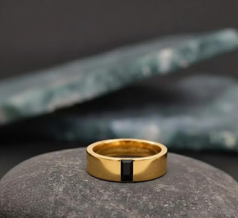 Black Onyx Wedding Band, Baguette Cut Onyx Band, Black Gold Ring Men's Smooth Hammered Stacking Matching Band Vintage Ring, Valentine Gift
