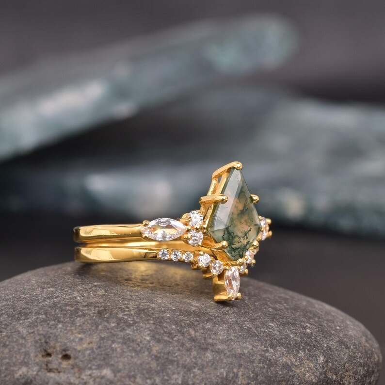 3pcs kite cut moss agate engagement ring set 14k rose gold art deco unique wedding bridal ring set moissanite ring for women fine jewelry
