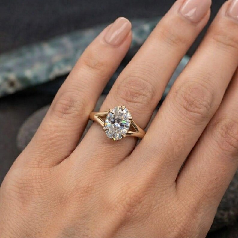 Antique Oval Cut Moissanite Engagement Ring, 14k Gold Shank Solitaire Diamond Ring, Split Shank Wedding Promise Ring, Anniversary Gift Ring