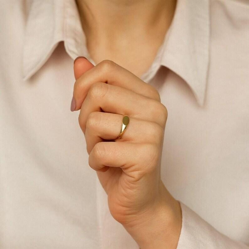 14k Solid Gold Tiny Signet Ring, Delicate Personalized Pinky Ring For Women-Vintage Engravable Gold Name Ring, Handmade Jewelry, Bridal Gift