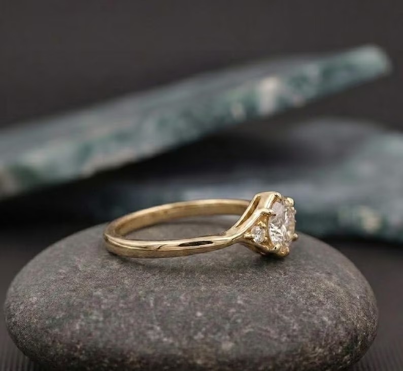 Minimalist Gold Engagement Ring, Round Cut Moissanite Ring, Dainty Promise Ring, Vintage Style Bridal Ring, Unique Wedding Ring Gift for Her