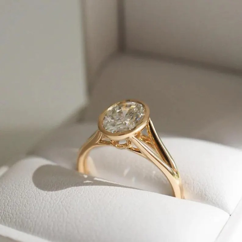 2.2 CT Oval cut Moissanite Split Shank Ring, Classic Moissanite Engagement Ring, Solitaire Promise Ring, Solid Gold Moissanite Proposal Ring