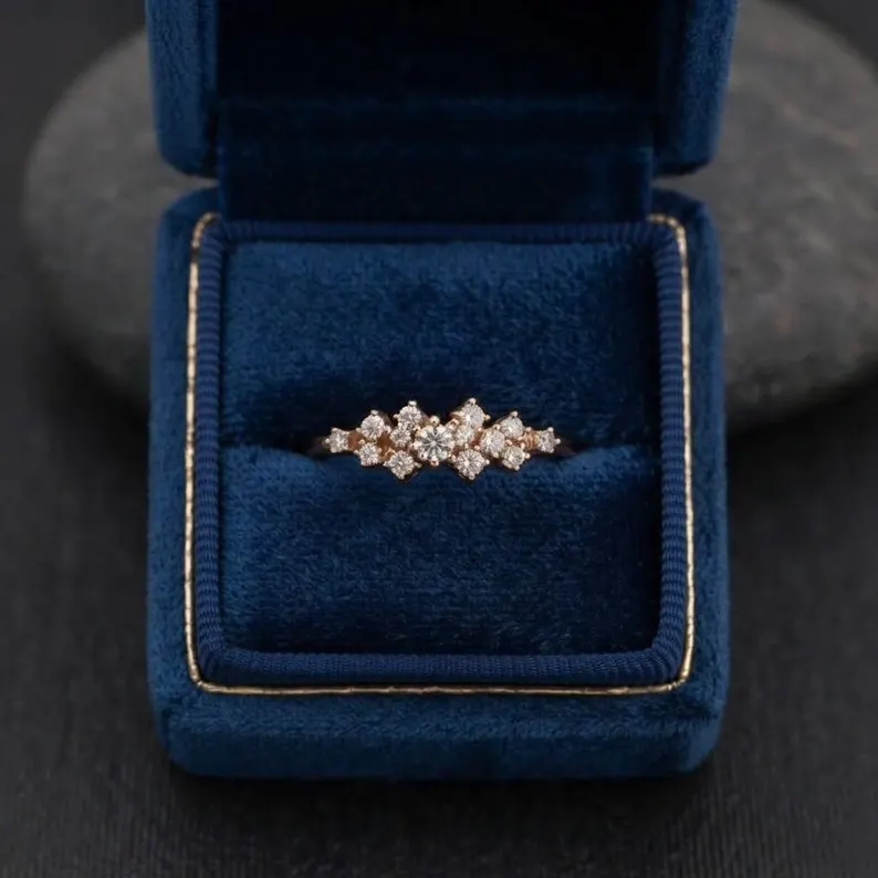 Vintage Gold Floral Diamond Cluster Band, Moissanite Dainty Wedding Ring, Elegant Minimalist Bridal Promise Ring, Christmas Gift for Her