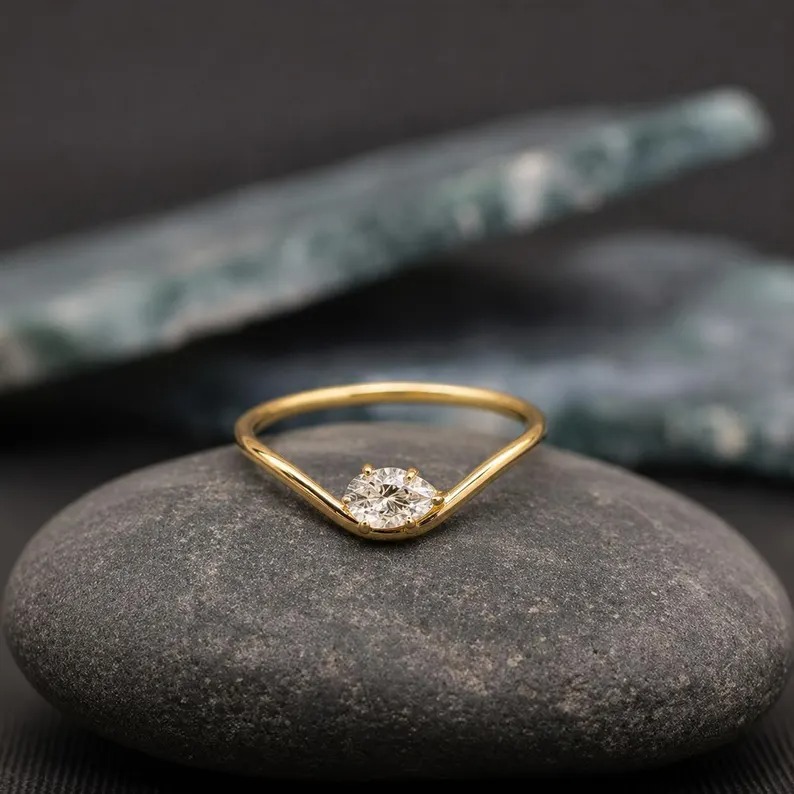 Pear Shape Diamond Wavy Ring, Dainty Stackable Gold Ring, Tear Drop Moissanite Pinky Ring, Minimal Solid Gold Band, 14K 10K Gift for Her