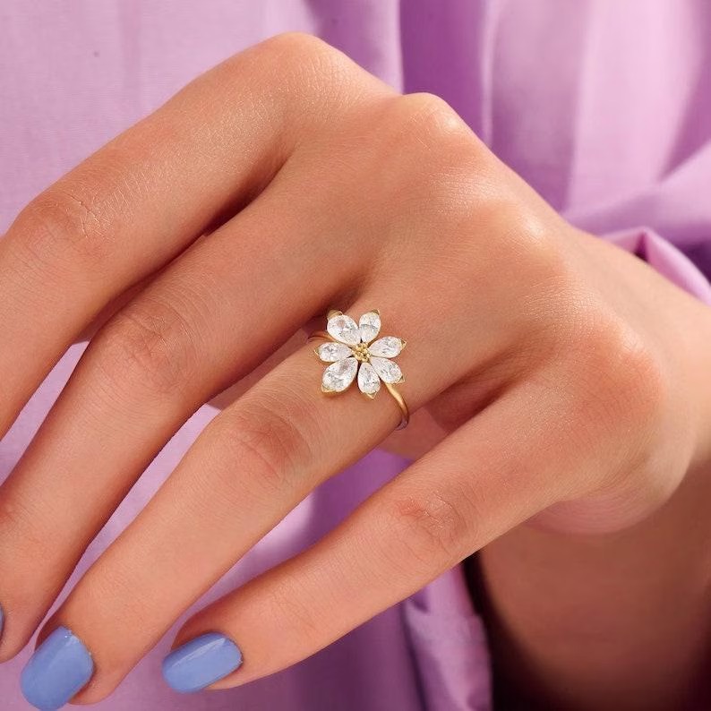 Vintage Flower Moissanite engagement ring 14K/18K Solid Gold Ring Anniversary Ring Promise Ring For Her Flower Ring Promise Anniversary ring