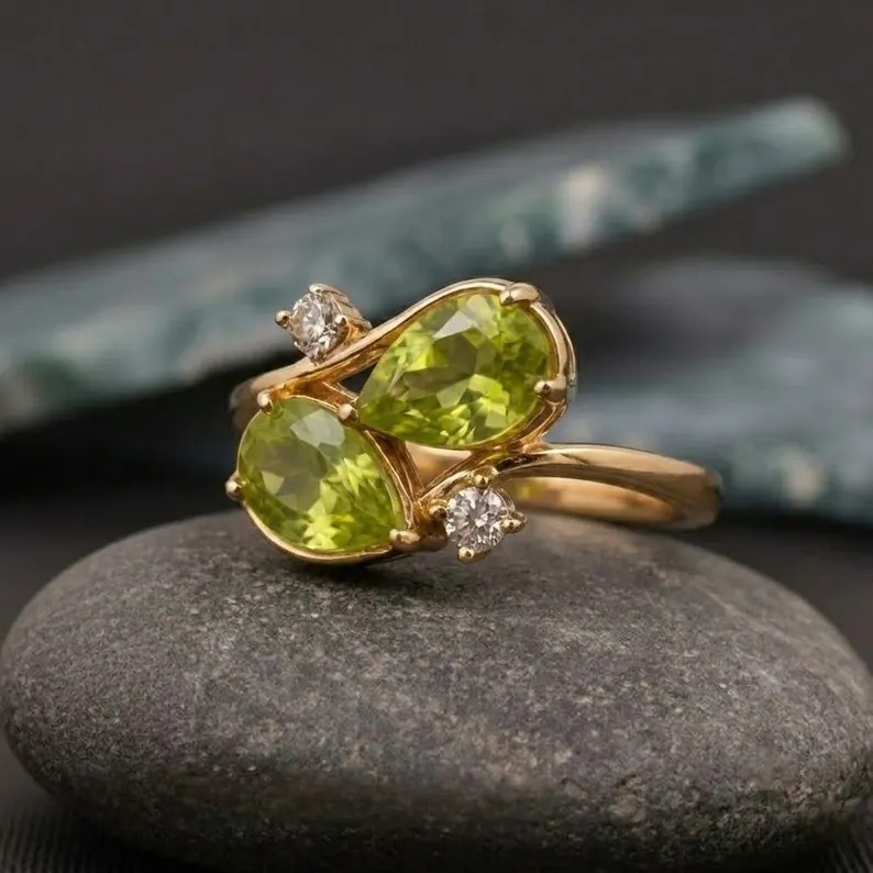 14K Gold Peridot Ring, Pear Gemstone, Dainty Minimalist Ring, Toi Et Moi Ring, Green Peridot Handmade Wedding Ring, Gold Bypass Ring Jewelry