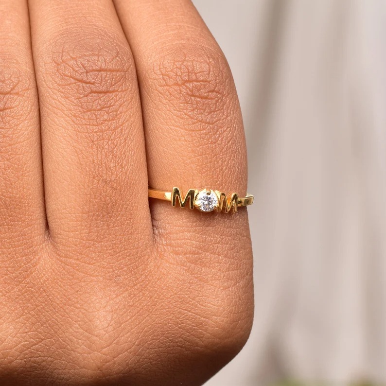 14K Gold Moissanite Mom Ring, Mama Ring, Gift for Mom, Personalized Gift For Mom, Mother's Ring Silver, Script Mom Ring, Minimalist Mom Ring