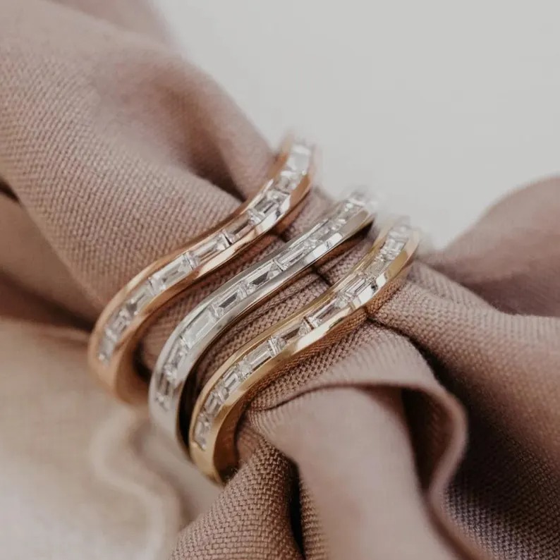 Gold Chevron Baguette Diamond Wedding Band, V Shaped Stacking Ring, Unique Curved Ring, Minimalist Anniversary Band, Dainty Bridal Jewelry