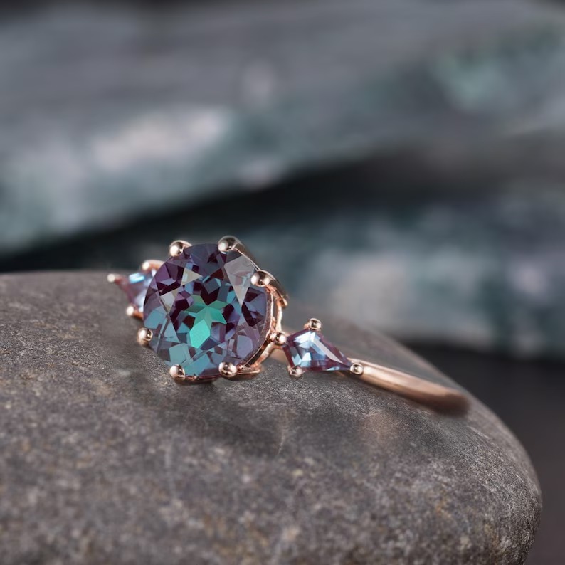 Vintage Alexandrite Ring, , Engagement Ring, unique marriage proposal ring, June Birthstone ring, Anniversary Gift for Her, promise ring