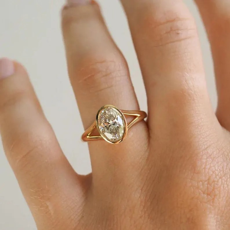 2.2 CT Oval cut Moissanite Split Shank Ring, Classic Moissanite Engagement Ring, Solitaire Promise Ring, Solid Gold Moissanite Proposal Ring