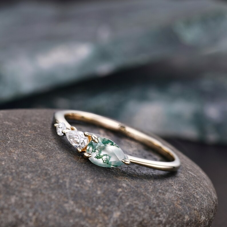 Vintage Moss Agate Ring Engagement Ring, Pear Cut Gems, Art Deco Moissanite Wedding Band,3 Stone Unique Women Bridal Promise Ring, Rose gold