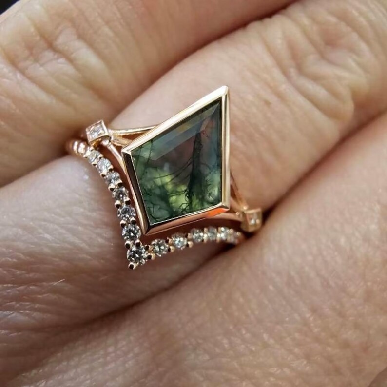 Vintage kite cut green moss agate engagement ring set 14k white gold marquise cut diamond ring for women unique bridal wedding ring set gift