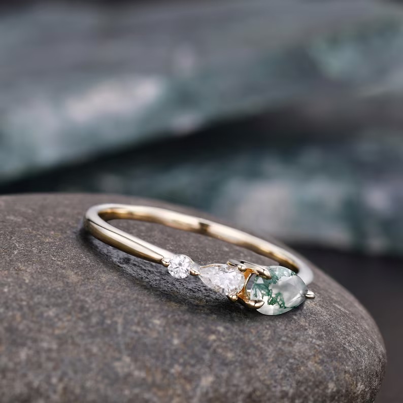 Vintage Moss Agate Ring Engagement Ring, Pear Cut Gems, Art Deco Moissanite Wedding Band,3 Stone Unique Women Bridal Promise Ring, Rose gold