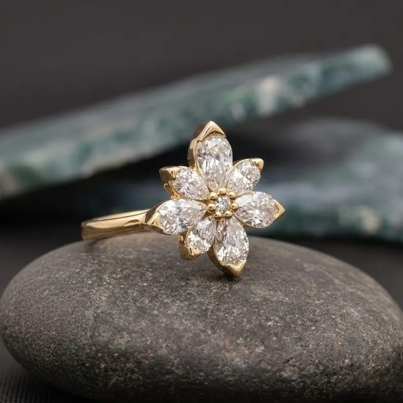 Vintage Flower Moissanite Engagement Ring, 14K/18K Solid Gold Ring, Promise Ring For Her, Flower Ring, Anniversary Ring, Christmas Gift Ring