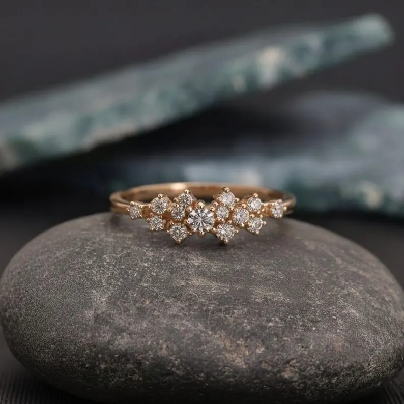 Vintage Gold Floral Diamond Cluster Band, Moissanite Dainty Wedding Ring, Elegant Minimalist Bridal Promise Ring, Christmas Gift for Her