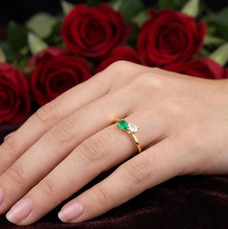 Engraved Birthstone Minimalist Ring | Custom Teardrop Family Gemstone Jewelry | Dainty Personalized Band Ring with Infinity Crystals