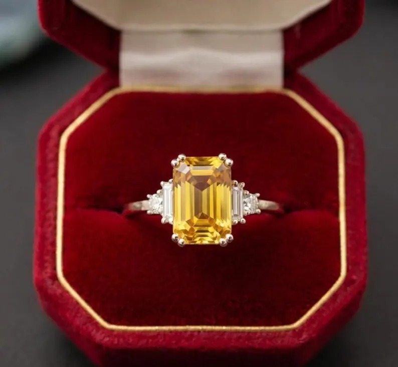 Elegant Emerald Cut Citrine Ring in Gold with Diamond Accents – Vintage Inspired Statement Jewelry Wedding Ring Women Proposal Ring Gift