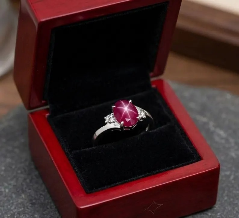 Vintage Red Lindy Star Ring, Red Star Ruby Silver Ring, 925 Sterling Silver, Red Star Sapphire Gemstone Ring, Engagement Ring, Gift For Her