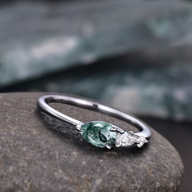 Vintage Moss Agate Ring Engagement Ring, Pear Cut Gems, Art Deco Moissanite Wedding Band,3 Stone Unique Women Bridal Promise Ring, Rose gold