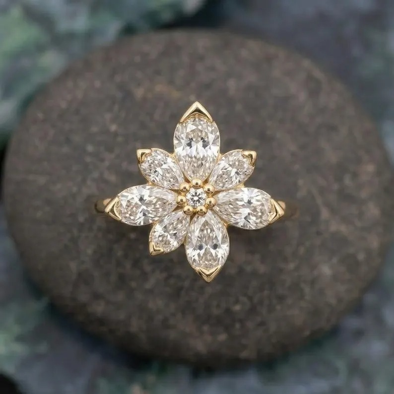Vintage Flower Moissanite Engagement Ring, 14K/18K Solid Gold Ring, Promise Ring For Her, Flower Ring, Anniversary Ring, Christmas Gift Ring