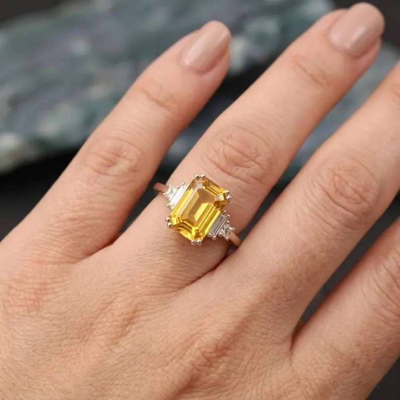 Elegant Emerald Cut Citrine Ring in Gold with Diamond Accents – Vintage Inspired Statement Jewelry Wedding Ring Women Proposal Ring Gift