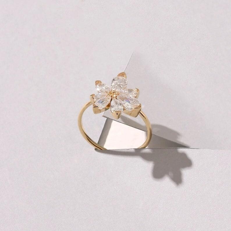 Vintage Flower Moissanite engagement ring 14K/18K Solid Gold Ring Anniversary Ring Promise Ring For Her Flower Ring Promise Anniversary ring