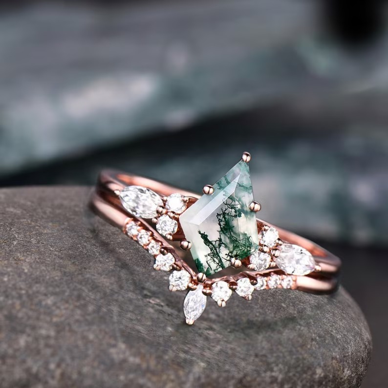 3pcs kite cut moss agate engagement ring set 14k rose gold art deco unique wedding bridal ring set moissanite ring for women fine jewelry