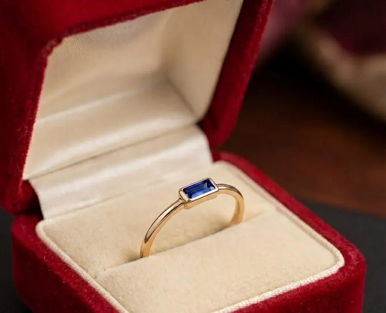 14k Gold Blue Sapphire Engagement Ring, Dainty Baguette Cut Sapphire Ring, September Birthstone Ring, Vintage Baguette Gold Stacking Ring