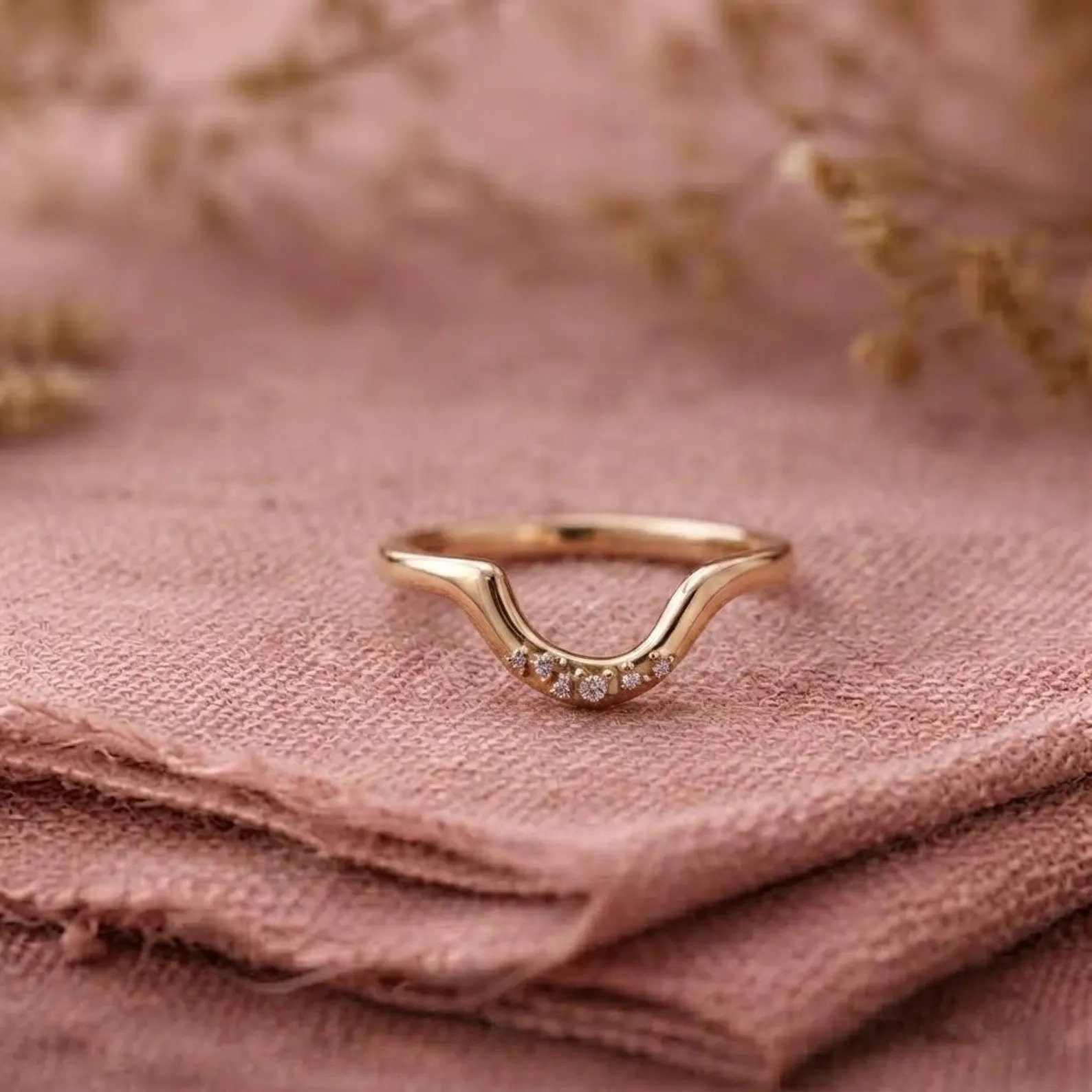 Curved Gold Wedding Band, V Shape Moissanite Stacking Band, Chevron Wedding Diamond Band, Dainty Gold Band, Minimalist Bridal Cluster Ring