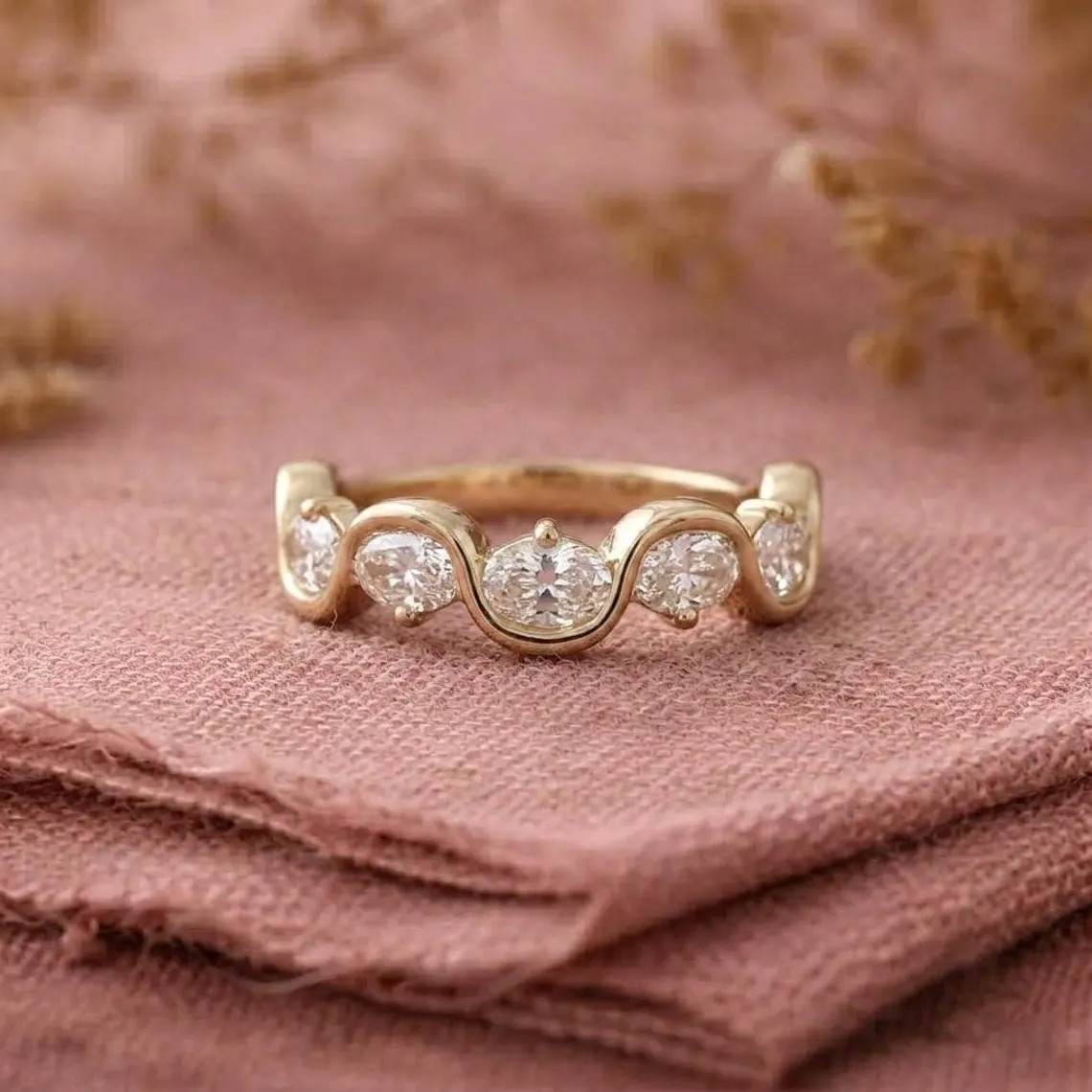 Alternating Oval Moissanite Wedding Band, Solid Gold Eternity Band, Dainty Stackable Ring, Bridal Anniversary Band, Wave Diamond Band