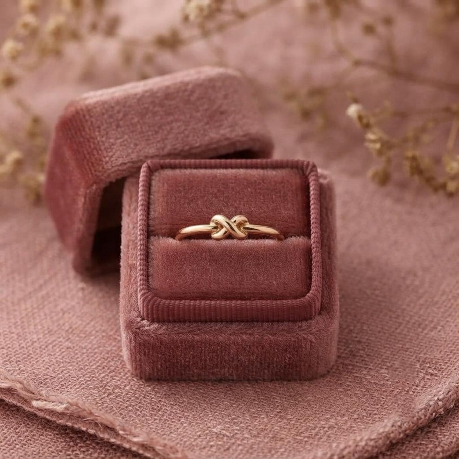 Minimalist Knot Ring, Gold Love Knot Ring, Dainty Promise Ring, Simple Stackable Ring, Infinity Knot Band, Everyday Gold Ring, Gift for Her