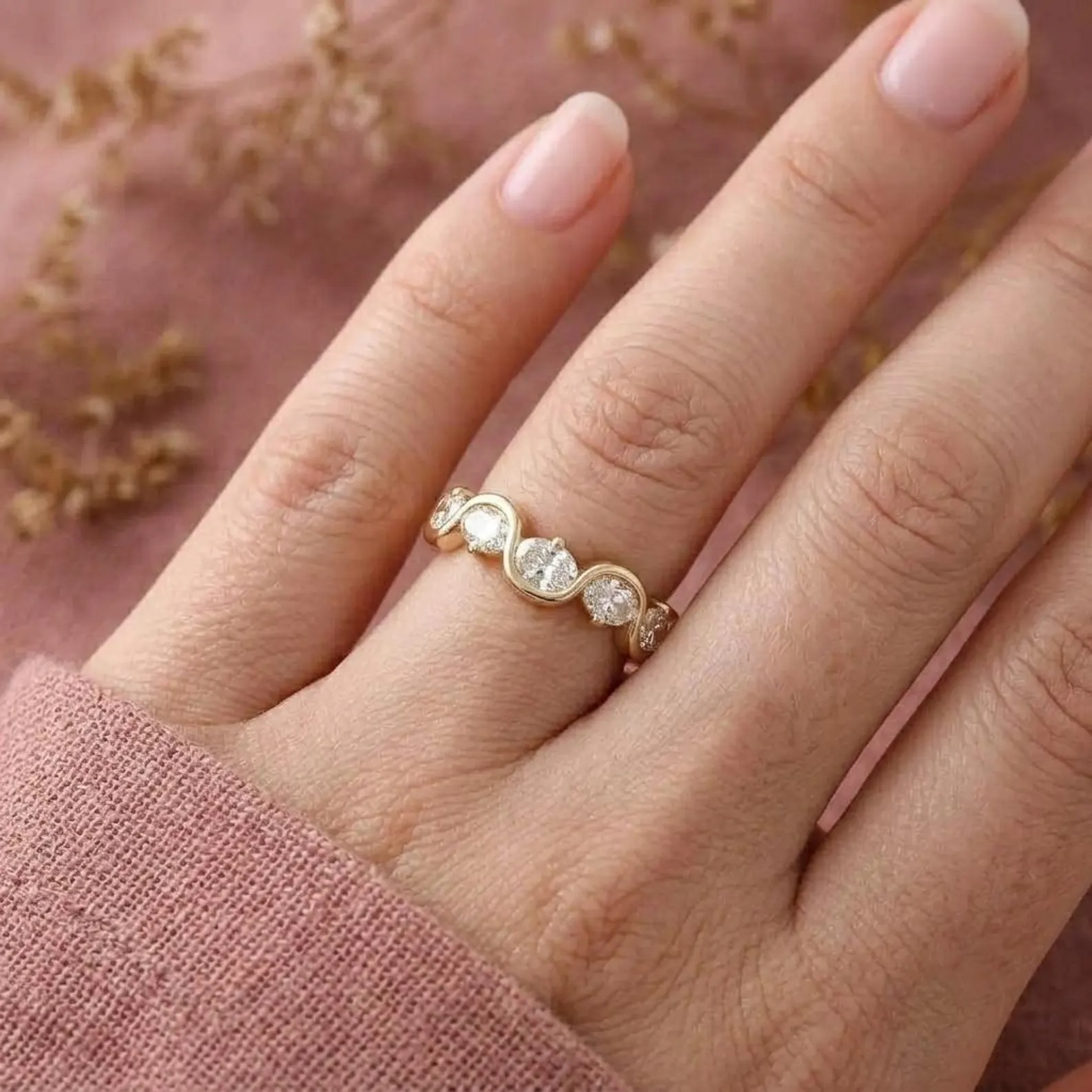 Alternating Oval Moissanite Wedding Band, Solid Gold Eternity Band, Dainty Stackable Ring, Bridal Anniversary Band, Wave Diamond Band