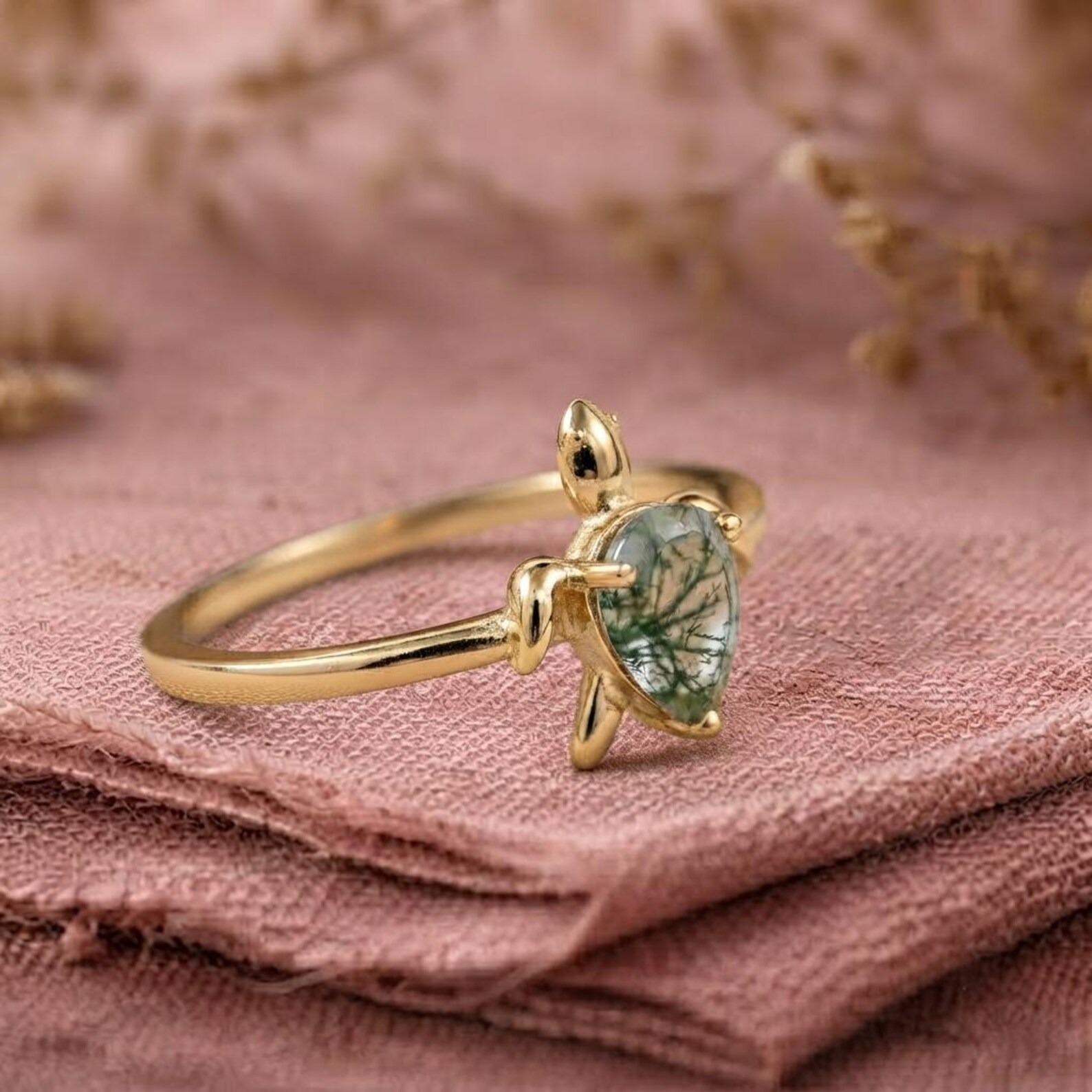 Green Moss Agate Turtle Ring, Gold Sea Lover Turtle Ring, Pear Green Gemstone Ring, Nature Lover Gift, Ocean Animal Jewelry, Gift For Women