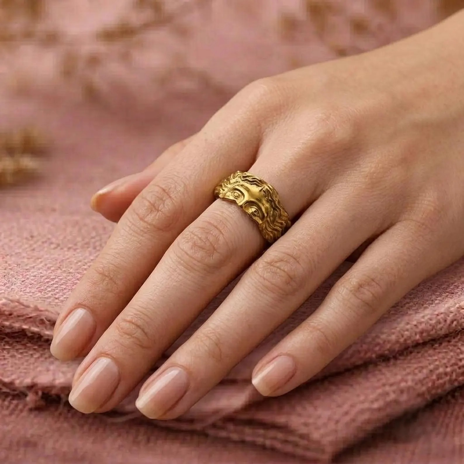 Venus De Milo Eyes Ring, Aphrodite Eyes Ring, Goddess Venus Ring, Unisex Greek Mythology Ring, Goddess of Love Jewelry, Best Gift for Lover