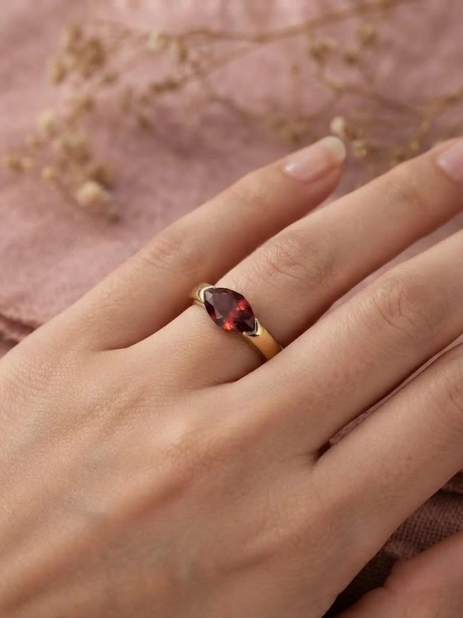 Marquise Garnet Ring, Gold Solitaire Ring, January Birthstone Ring, Minimalist Engagement Ring, Dainty Gold Ring, Gemstone Ring Gift for Her