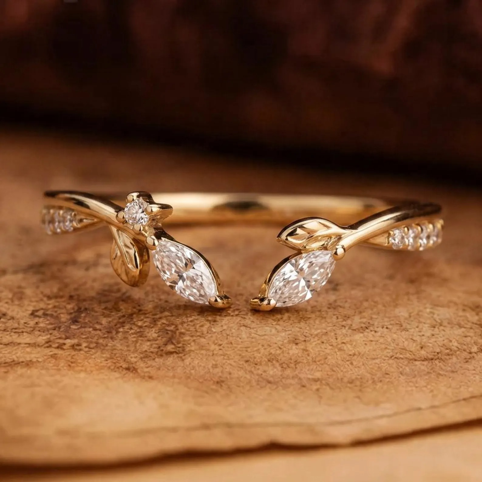 Moissanite Leaf Open Ring, Nature Inspired Gold Ring, Adjustable Vine Ring, Minimalist Floral Wedding Band, Gift for Her