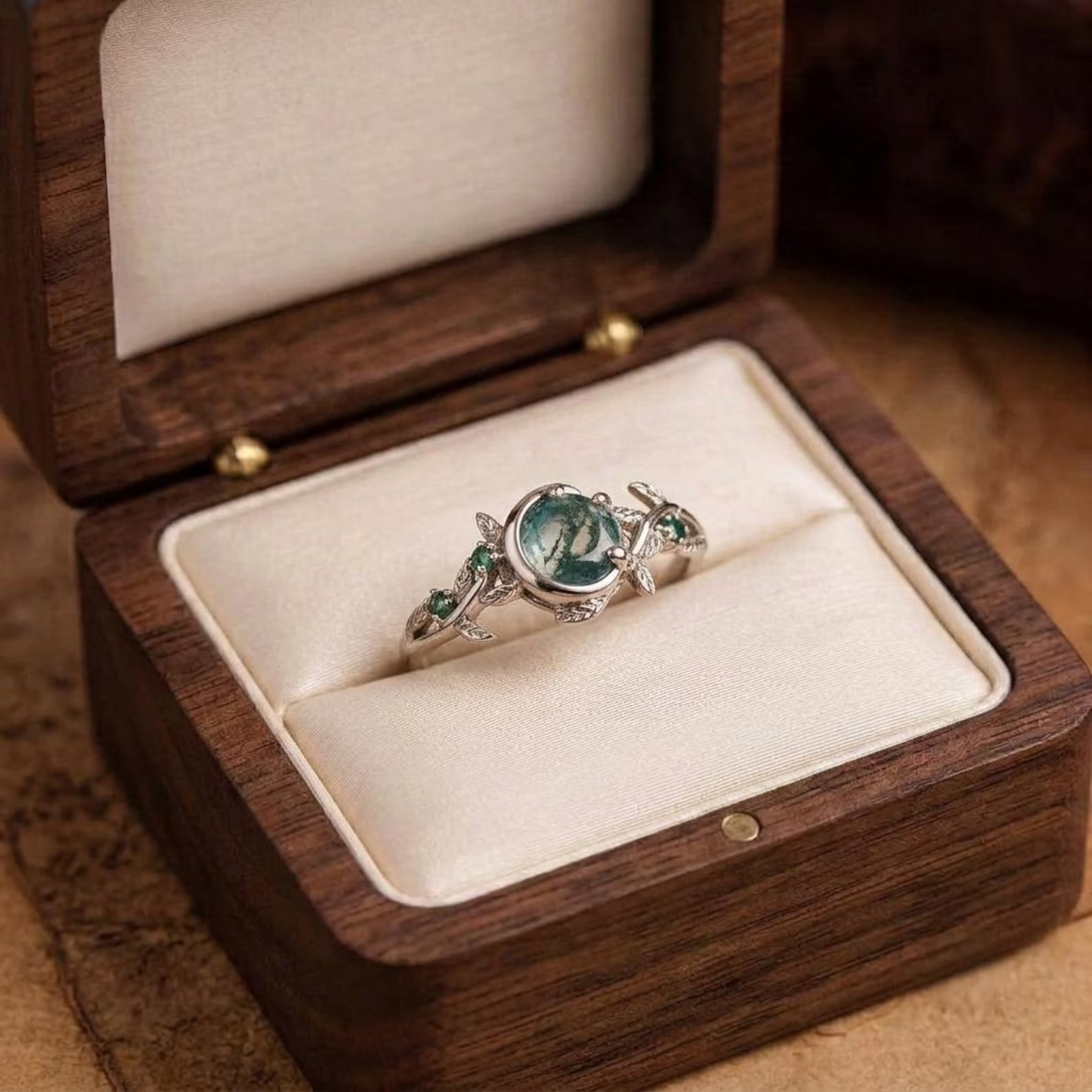 Moss Agate Gold Ring • Round Moss Agate Ring • Leaf Vine Nature Design • Handmade Green Stone Ring • Round Emerald Ring